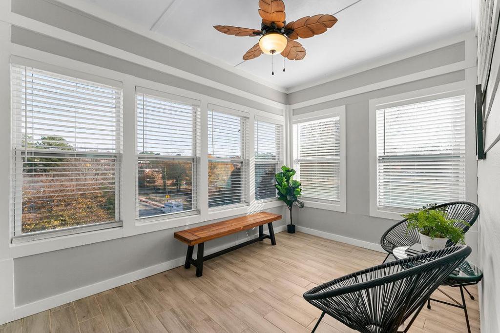 Large Modern Home Centrally Located With Hot Tub Atlanta Luaran gambar